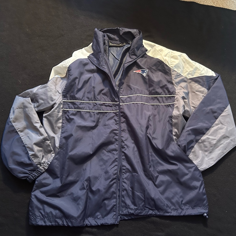 Dunbrooke SI New England Patriots Windbreaker, Large